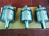 安全(quan)鉗鎖緊液壓缸